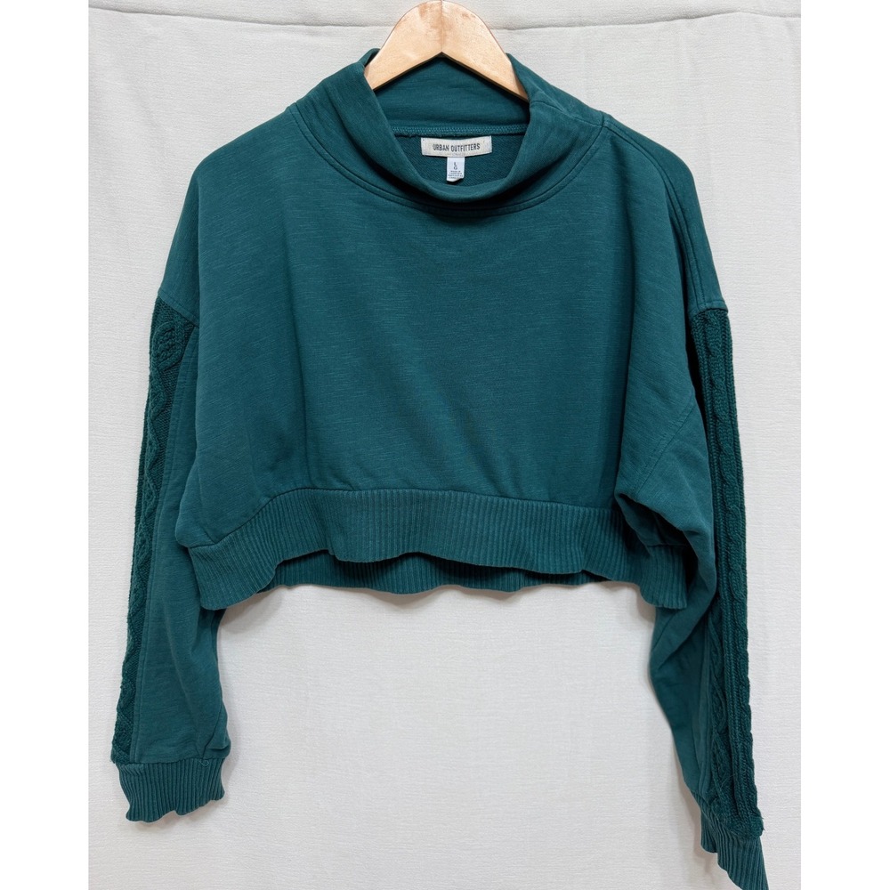 Urban Outfitters Cable Knit Sleeve Crop Top Sweater Womens Large Green Indie